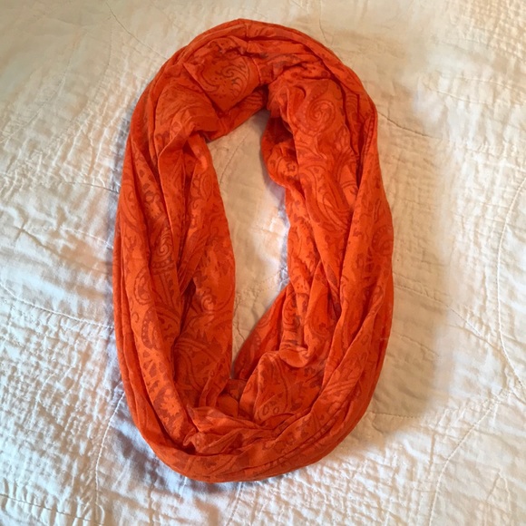 Scarf - Picture 1 of 3